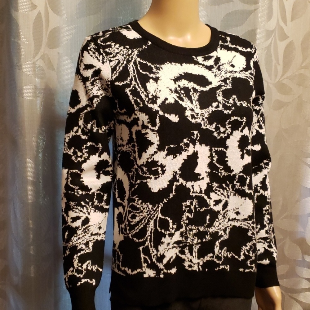 Philosophy Abstract Black and White Sweater Size SP - Picture 3 of 9